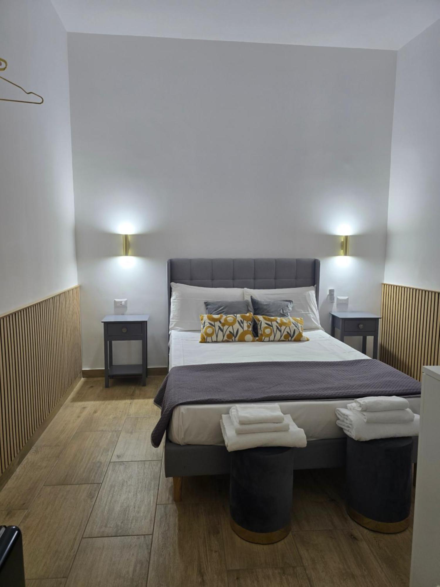 Ventre Luxury Rooms Неаполь Экстерьер фото